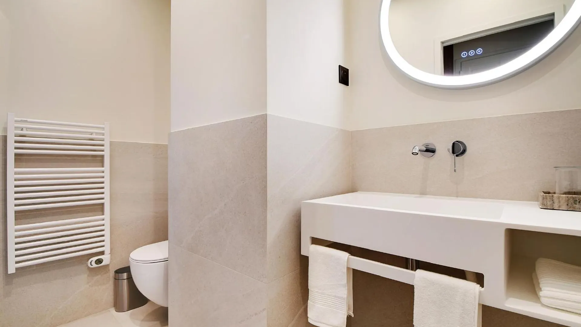 Luxury Flat By Les Maisons De Charloc Homes Paris 0*,